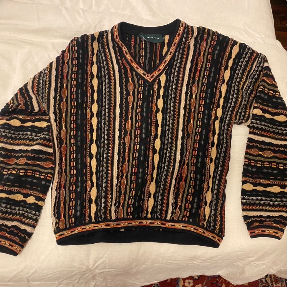 Tundra Canada 3D knit sweater